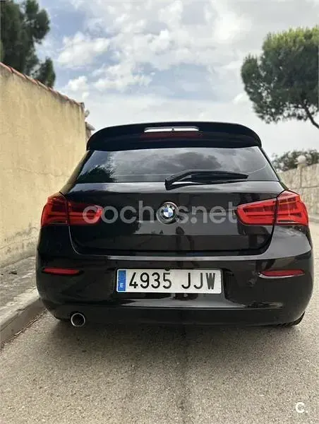 Usado BMW 118 Advantage 143 CV (105 kW) 2015 Marrón Utilitario
