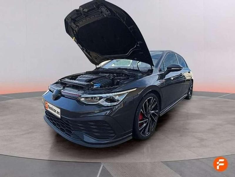 Usado VW Golf VII GTI 300 CV (220 kW) 2021 Gris Utilitario