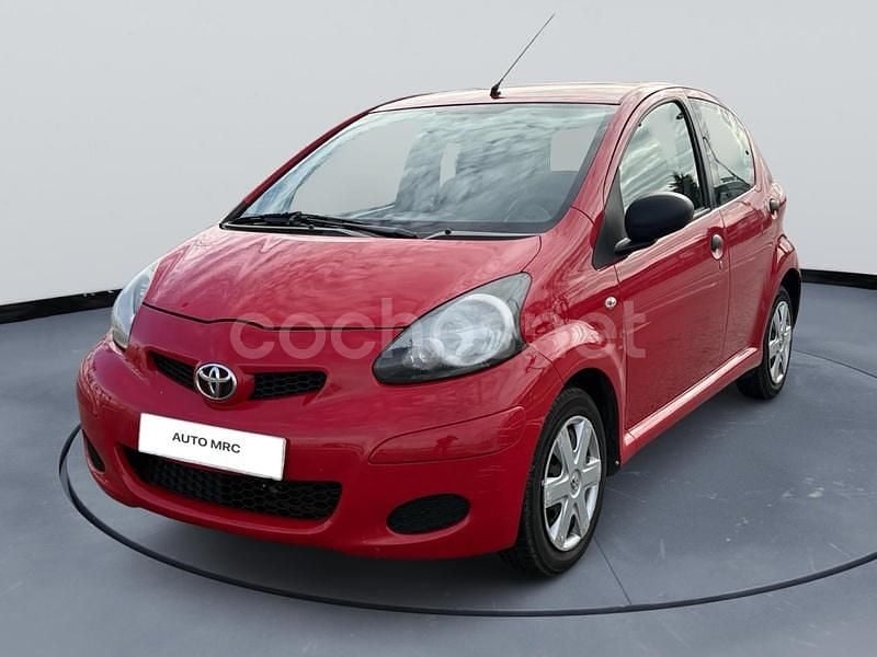 Rojo Usado 2011 Toyota Aygo Connect Style Utilitario | 4500 € (Precio justo) - Imagen 1/4