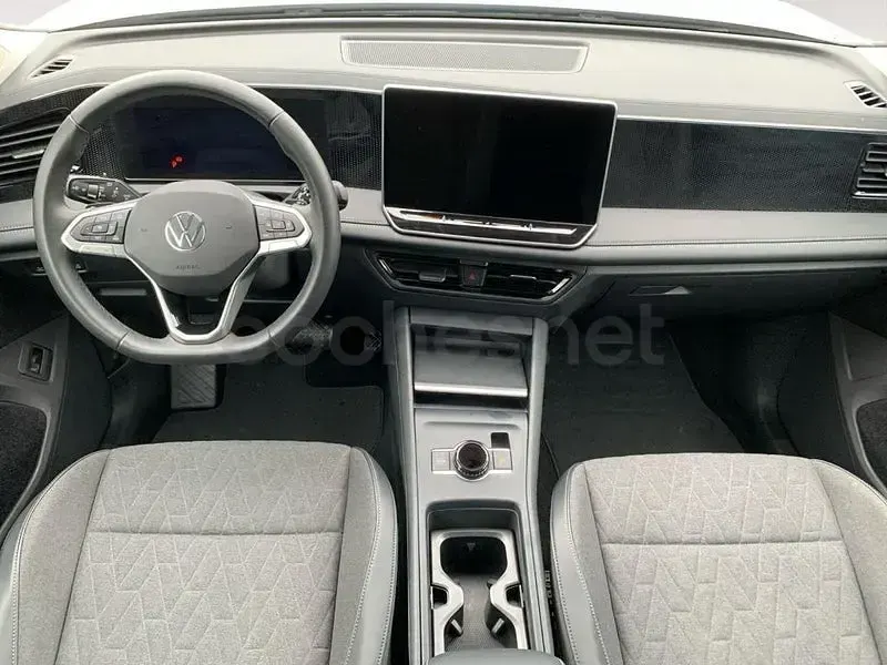 Usado VW Tiguan 150 CV (110 kW) 2025 Gris / plata SUV