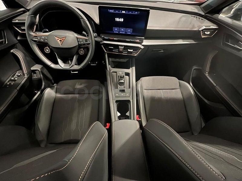 Begagnad Cupra Leon VZ 300 HK (220 kW) 2022 Grå Halvkombi