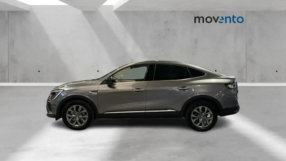 Usado Renault Arkana Techno 145 CV (106 kW) 2025 Gris / plata SUV