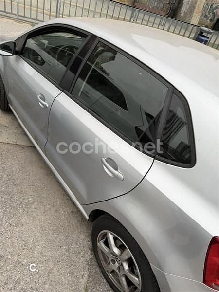 Usado VW Polo Advance 105 CV (77 kW) 2010 Gris / plata Utilitario