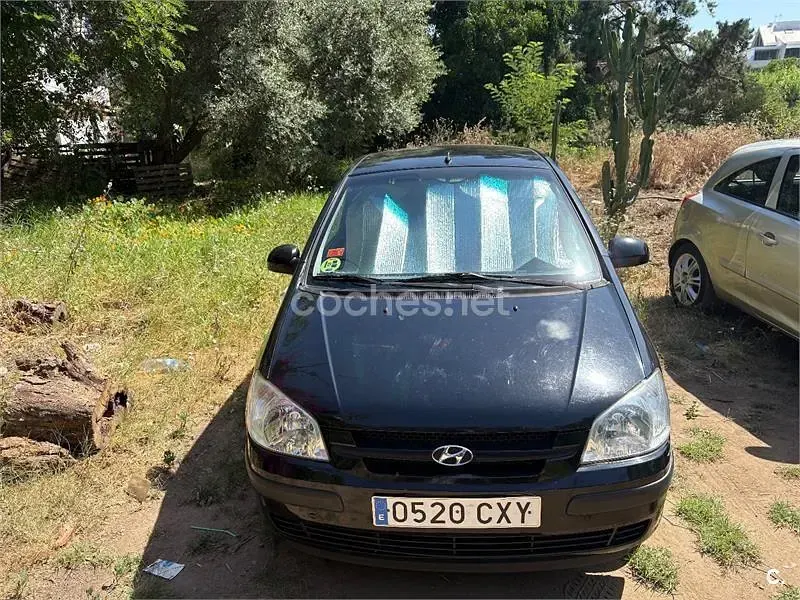 Usado Hyundai Getz 82 CV (60 kW) 2004 Negro Utilitario