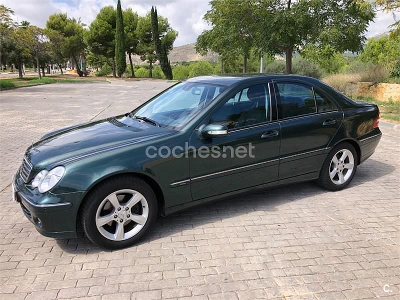 Verde Usado 2007 Mercedes C200 Avantgarde Berlina | 7100 € (Buen precio) - Imagen 1/4