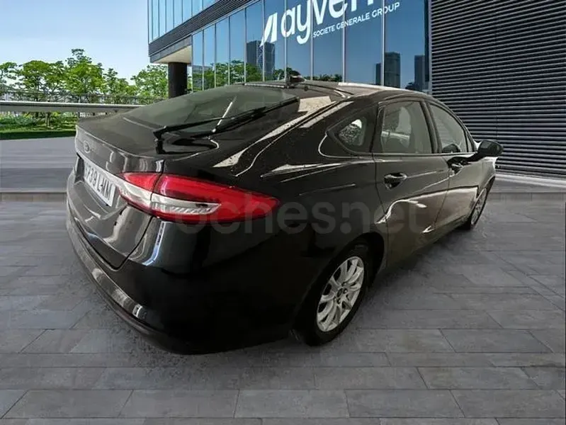 Usado Ford Mondeo Trend 150 CV (110 kW) 2021 Negro Berlina