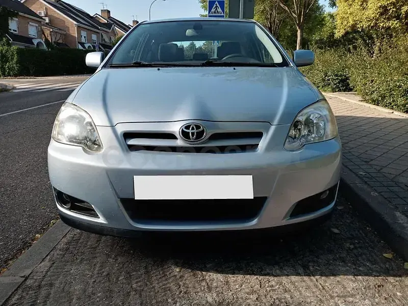 Usado Toyota Corolla Sol 110 CV (80 kW) 2006 Azul Berlina
