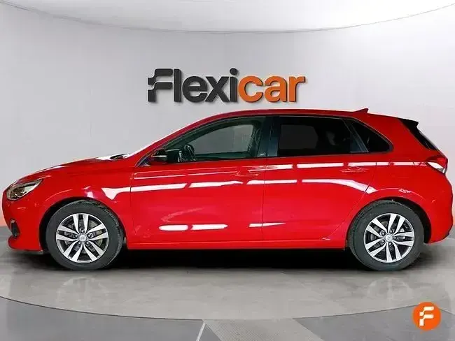 Usado Hyundai i30 GO! 120 CV (88 kW) 2018 Rojo
