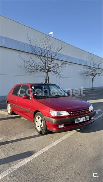 Usado Peugeot 306 135 CV (99 kW) 1998 Rojo Berlina