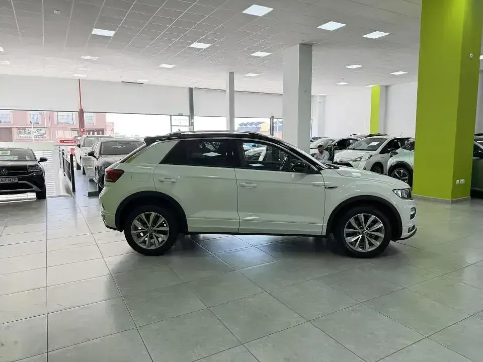Usado VW T-Roc Advance 110 CV (80 kW) 2022 Blanco SUV