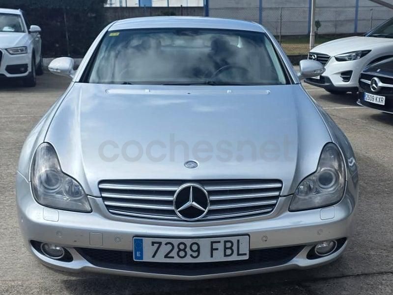 Usado Mercedes CLS320 224 CV (164 kW) 2006 Gris / plata Berlina