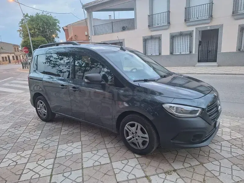 Usado Mercedes Citan 110 95 CV (69 kW) 2024 Gris / plata Monovolumen