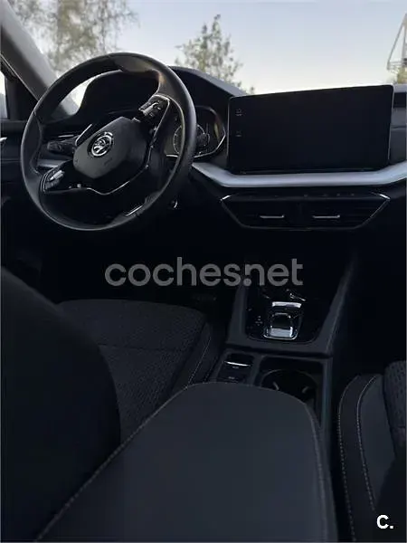 Usado Skoda Octavia Style 150 CV (110 kW) 2023 Gris / plata Familiar