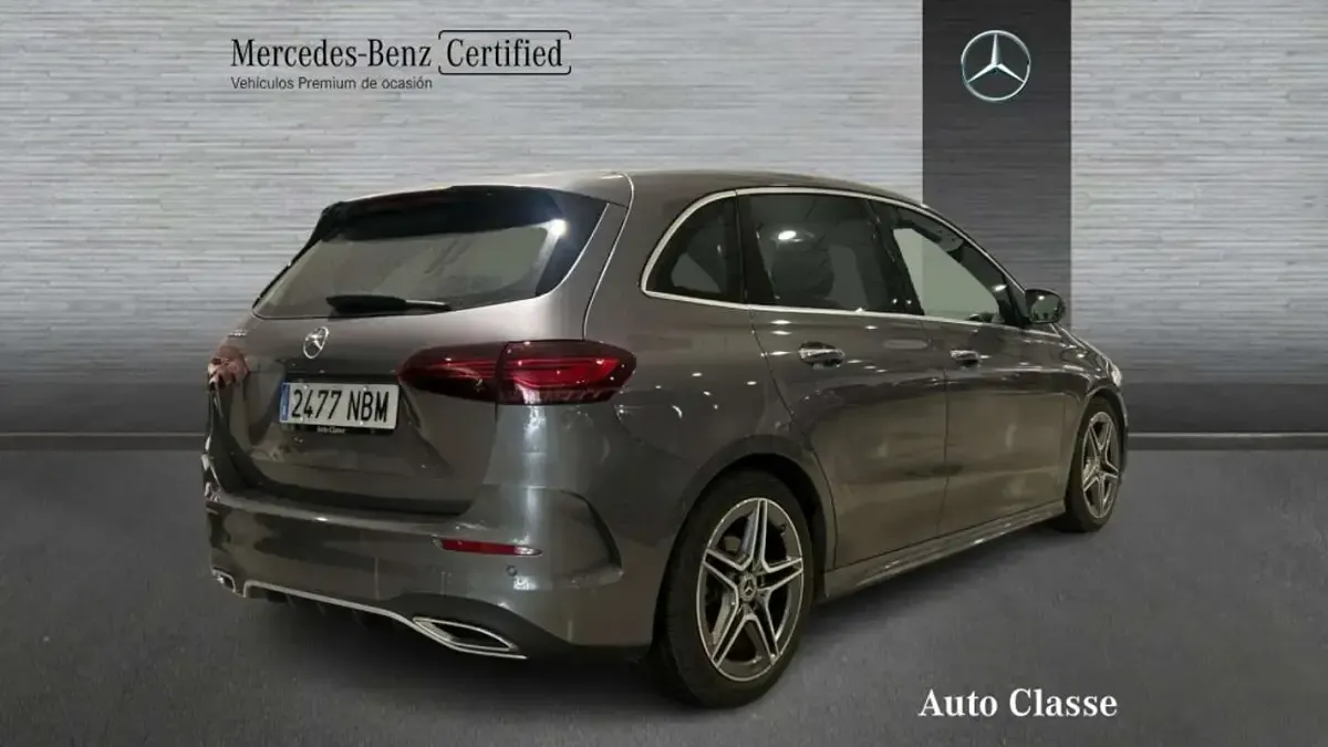 Usado Mercedes B200 150 CV (110 kW) 2025 Gris Utilitario