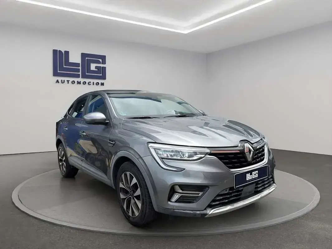Usado Renault Arkana Intens 140 CV (102 kW) 2022 Gris SUV