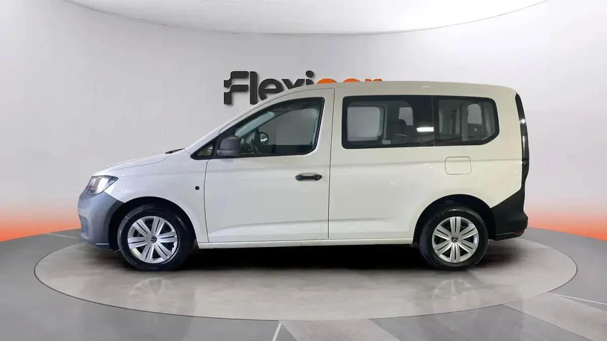 Usado VW Caddy California 102 CV (75 kW) 2023 Rosa Monovolumen