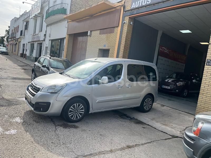 Gris / plata Usado 2016 Peugeot Partner Tepee Style Monovolumen | 7990 € (Super precio) - Imagen 1/4