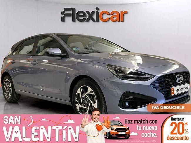 Usado Hyundai i30 120 CV (88 kW) 2024 Gris / plata Berlina