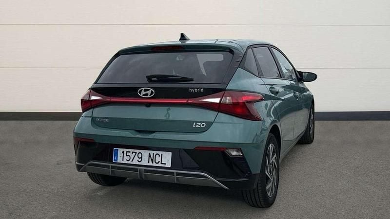 Usado Hyundai i20 101 CV (74 kW) 2025 Verde Utilitario