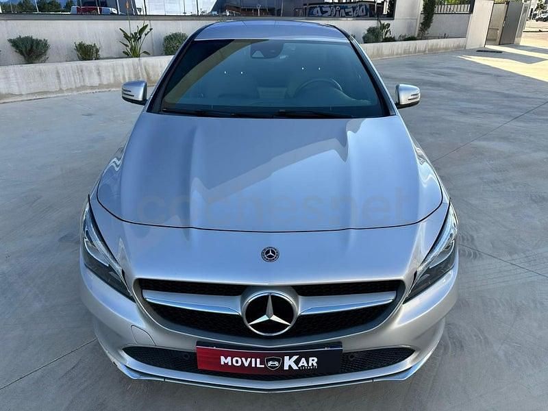 Usado Mercedes CLA200 Shooting Brake 136 CV (100 kW) 2019 Gris / plata Familiar