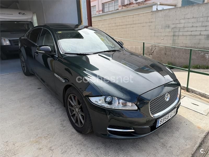 Usado Jaguar XJ Premium Luxury 275 CV (202 kW) 2010 Verde Berlina