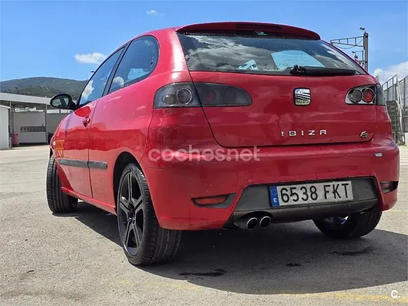 Usado Seat Ibiza FR 130 CV (95 kW) 2007 Rojo Utilitario