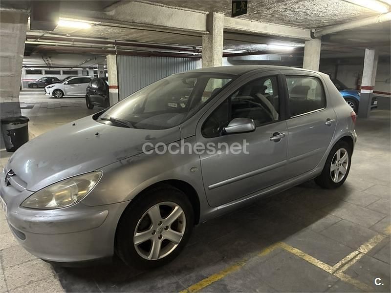 Usado Peugeot 307 110 CV (80 kW) 2005 Gris / plata Berlina