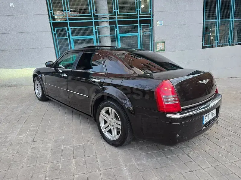 Usado Chrysler 300C 193 CV (141 kW) 2005 Negro Berlina