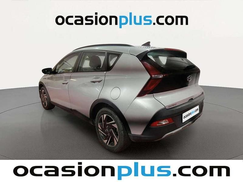 Usado Hyundai Bayon 102 CV (75 kW) 2022 Plateado SUV