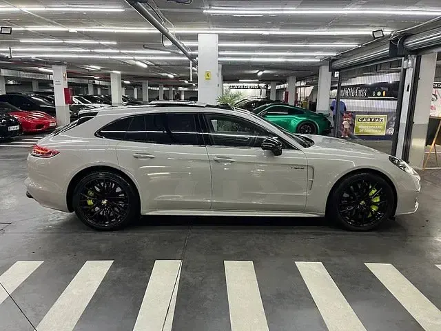 Usado Porsche Panamera Turbo S E-Hybrid 680 CV (500 kW) 2019 Blanco Utilitario