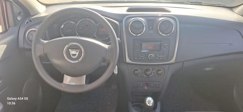 Usado Dacia Sandero Stepway 90 CV (66 kW) 2015 Blanco Utilitario