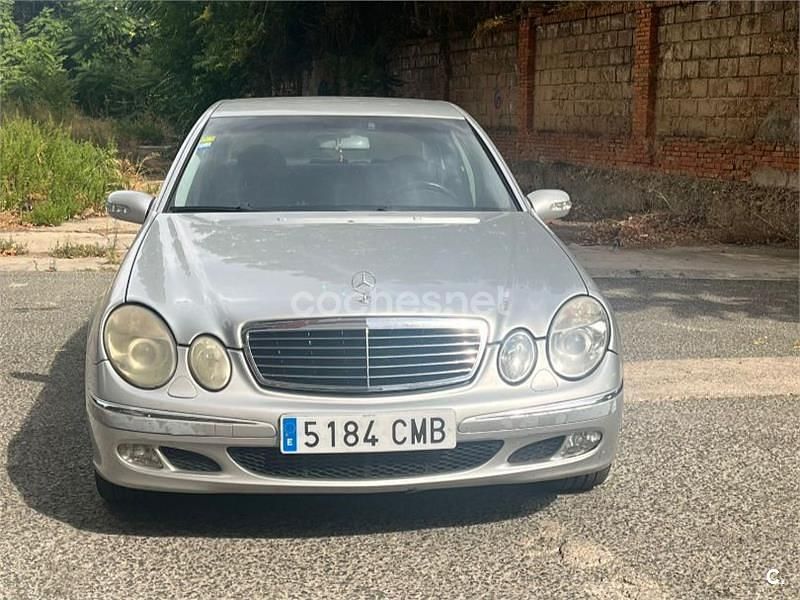 Gris / plata Usado 2003 Mercedes E320 Elegance Berlina | 3500 € (Buen precio) - Imagen 1/4
