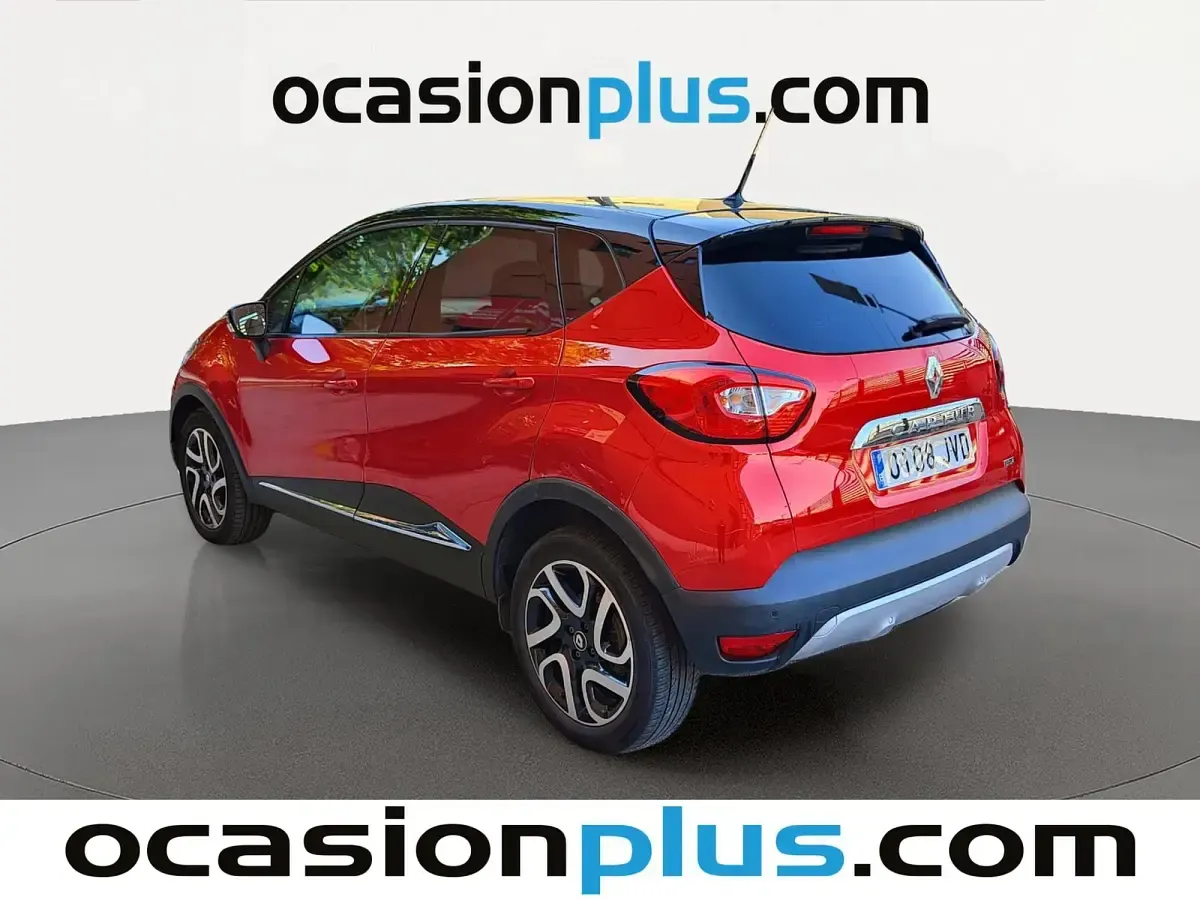 Usado Renault Captur XMOD 90 CV (66 kW) 2016 Rojo SUV