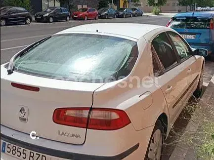 Usado Renault Laguna II Authentique 110 CV (80 kW) 2002 Blanco Berlina