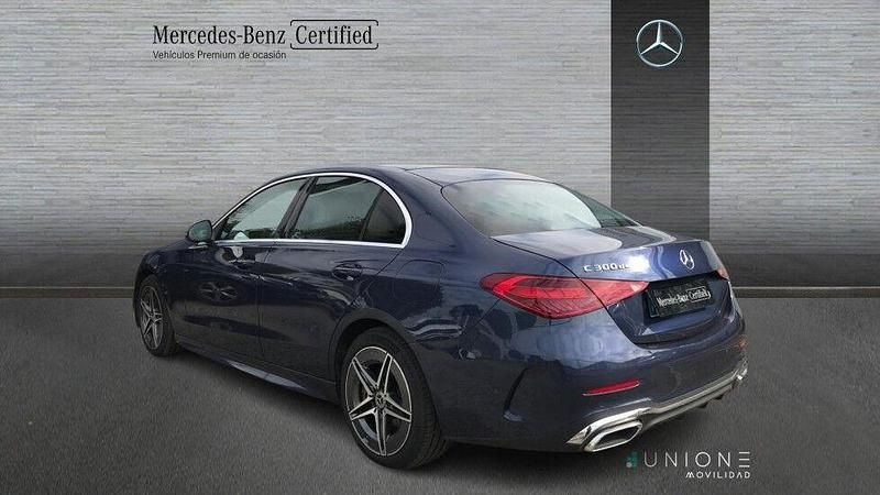 Usado Mercedes C300e 197 CV (144 kW) 2025 Azul Berlina