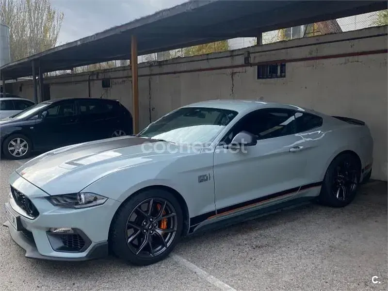 Usado Ford Mustang 459 CV (337 kW) 2022 Gris / plata Coupe