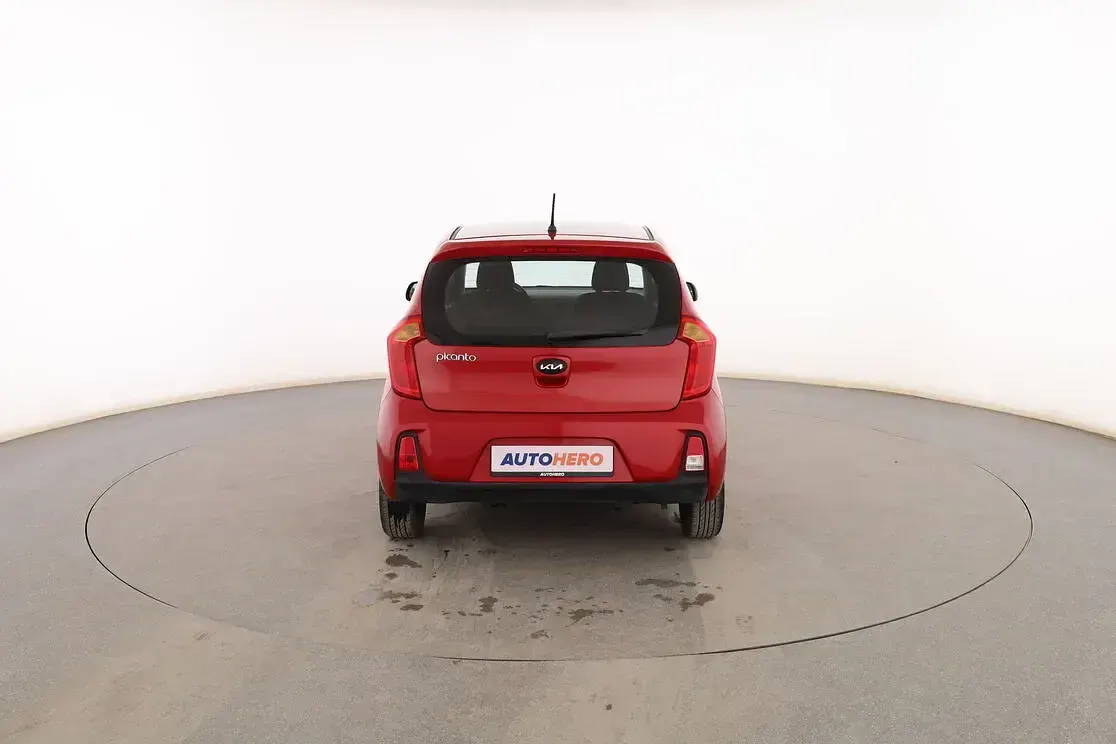 Usado Kia Picanto 66 CV (48 kW) 2016 Rojo Utilitario