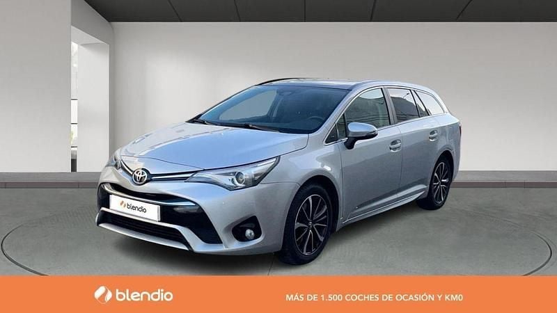 Usado Toyota Avensis Business Edition 143 CV (105 kW) 2018 Gris Familiar