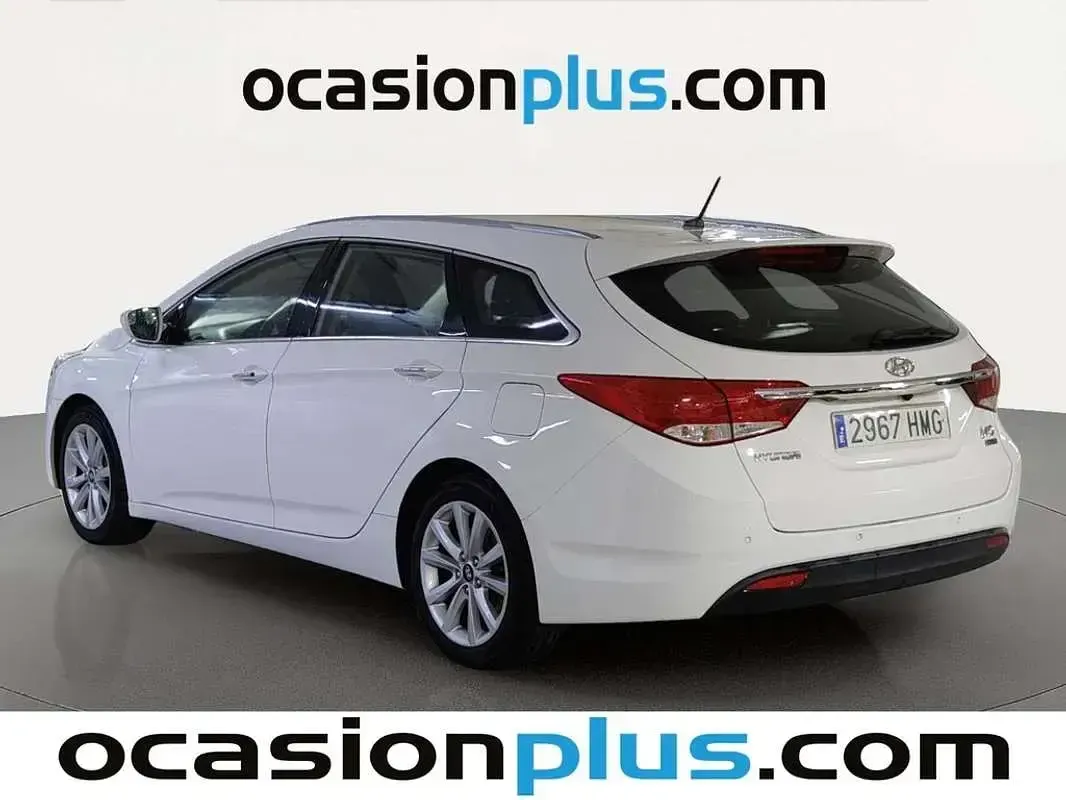 Usado Hyundai i40 GLS 136 CV (100 kW) 2012 Blanco Familiar