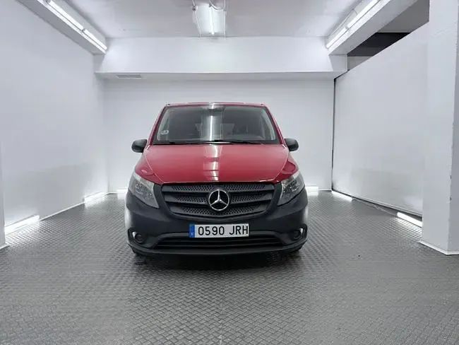 Usado Mercedes Vito 114 CV (83 kW) 2016 Rojo Van