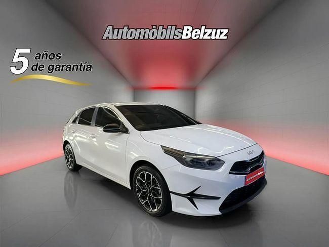 Usado Kia Ceed 101 CV (74 kW) 2025 Blanco Utilitario