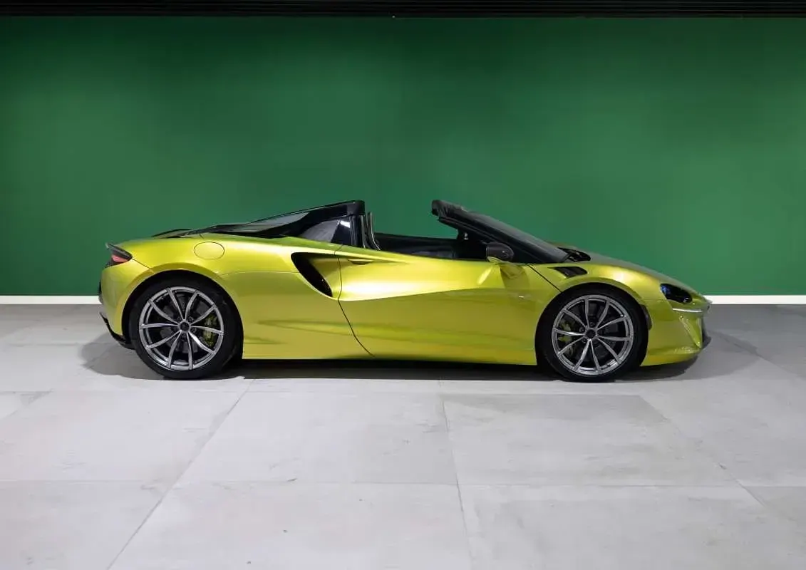 Usado McLaren Artura 700 CV (514 kW) 2025 Verde Descapotable
