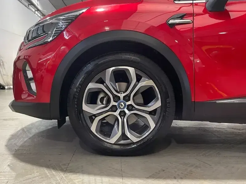 Begagnad Renault Captur Zen 159 HK (116 kW) 2020 Röd SUV