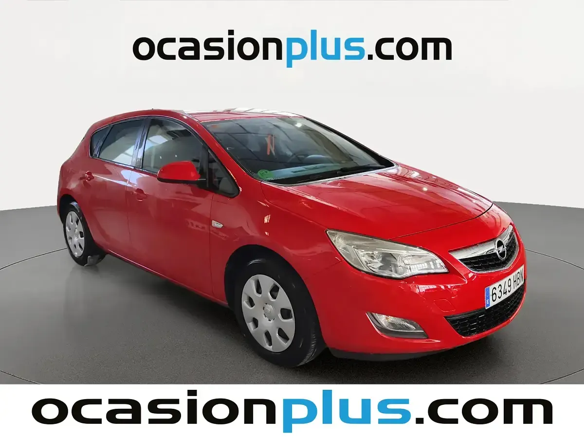 Usado Opel Astra Essentia 101 CV (74 kW) 2011 Rojo Utilitario