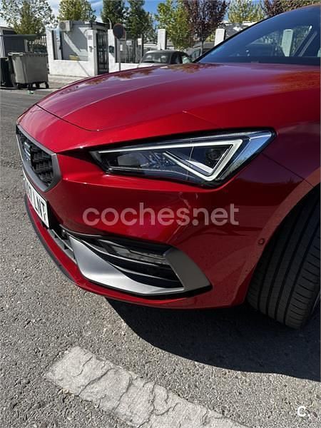 Usado Seat Leon FR 150 CV (110 kW) 2021 Rojo Berlina