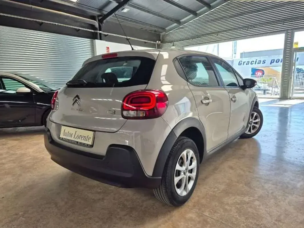Usado Citroën C3 101 CV (74 kW) 2022 Gris Utilitario