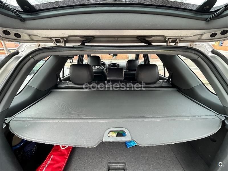 Usado Kia Sorento EX 140 CV (102 kW) 2003 Gris / plata SUV