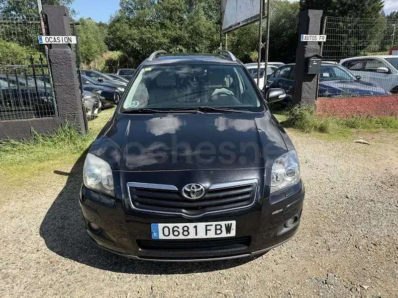 Usado Toyota Avensis Executive 150 CV (110 kW) 2006 Negro Familiar