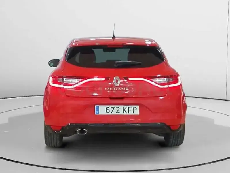 Usado Renault Mégane Zen 110 CV (80 kW) 2017 Rojo Berlina
