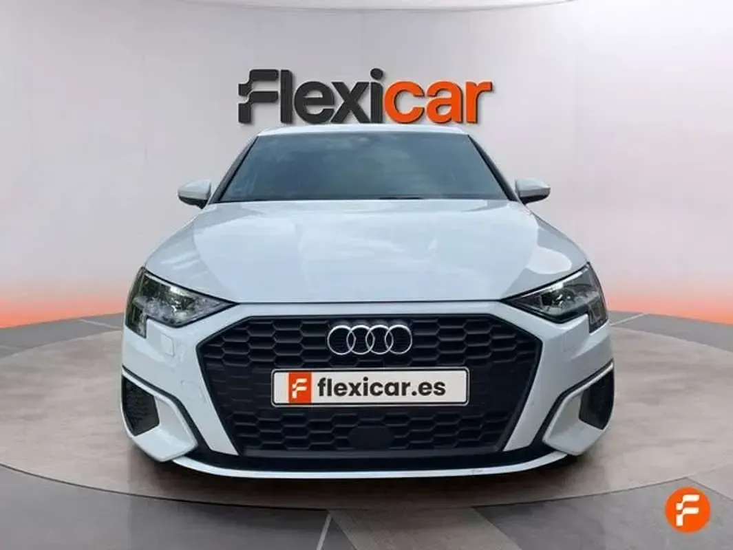 Usado Audi A3 Sportback Advanced 116 CV (85 kW) 2024 Blanco Utilitario